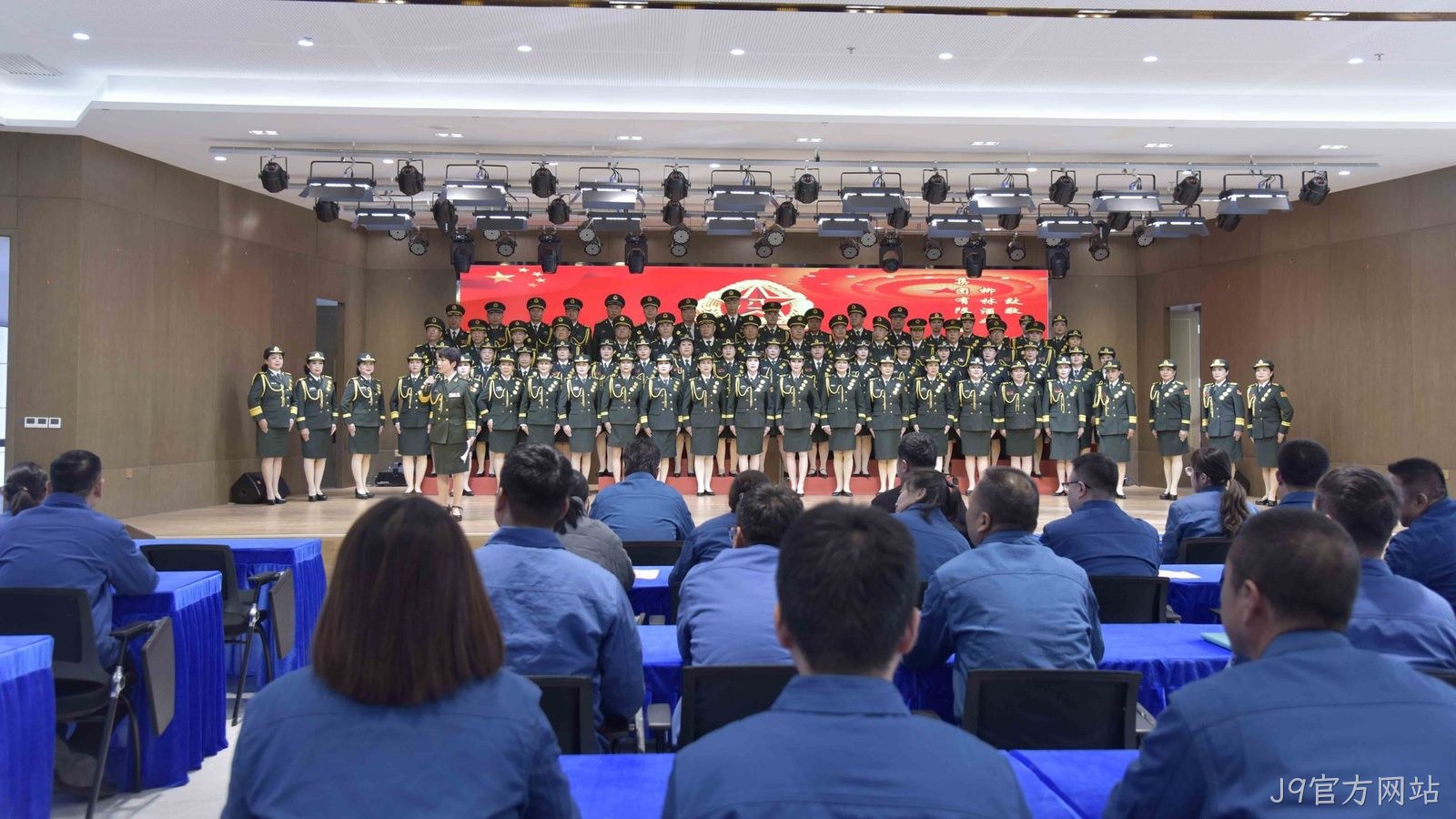 西安军旅情艺术团莅临J9官方网站慰问演出参观交流